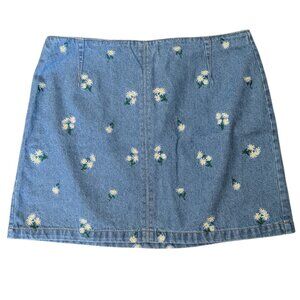 H&M Divided Denim Mini Skirt Size 10 Embroidered Daisy Floral Light Wash Cotton